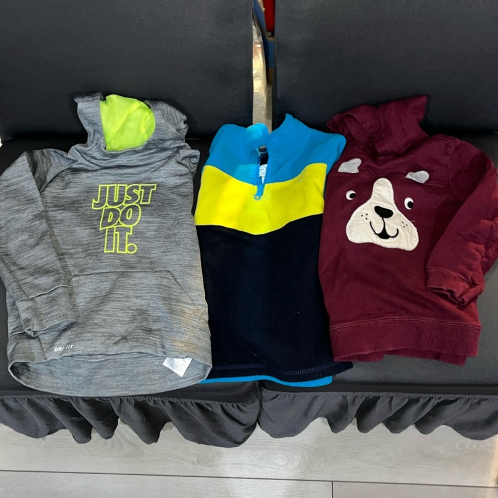 Boys 4T sweatshirt/hoodie bundle